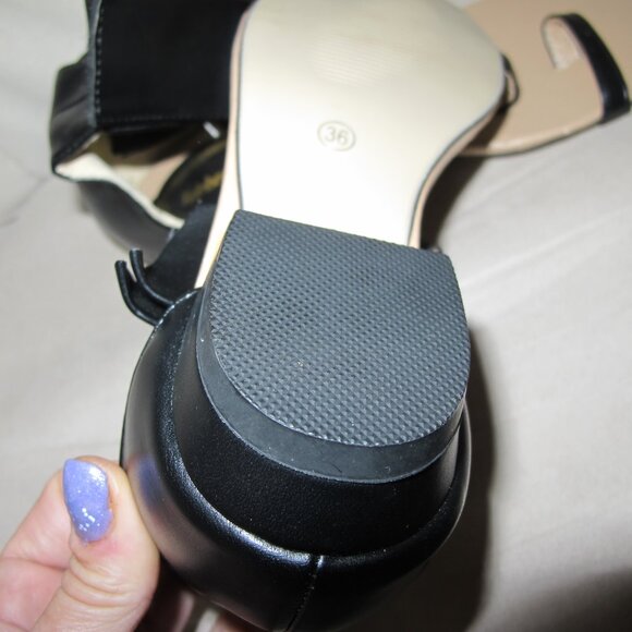 Like New - RainbowCat Sandals - Picture 8 of 9